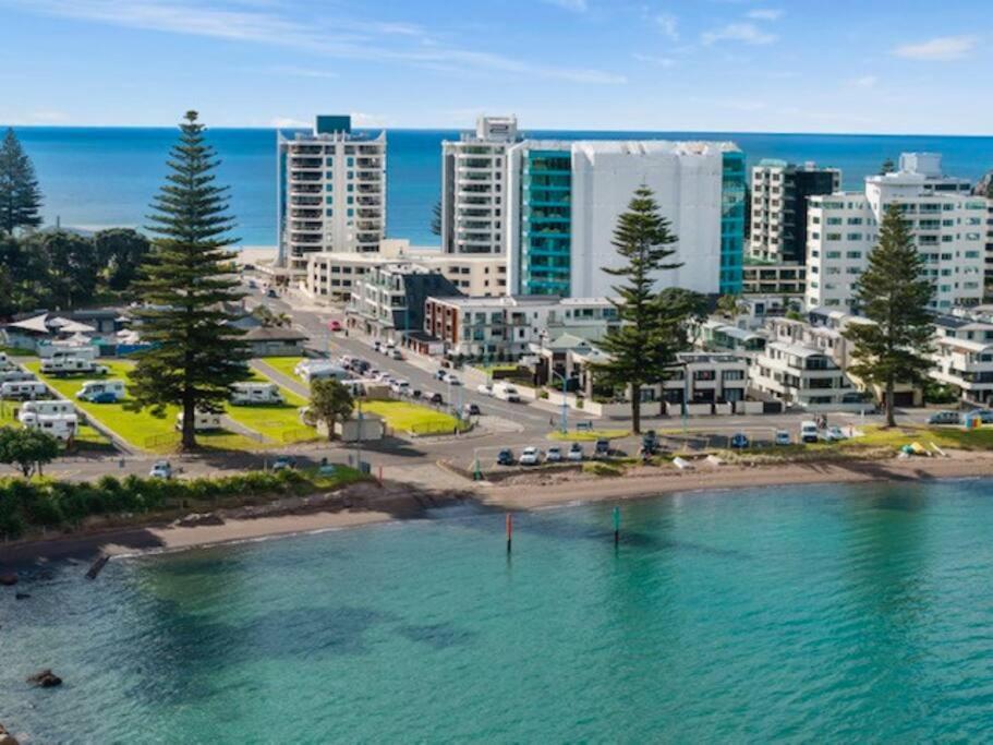 Luxury Beach Escape - 6 Adams Ave Mt Maunganui Маунт-Маунгани Экстерьер фото